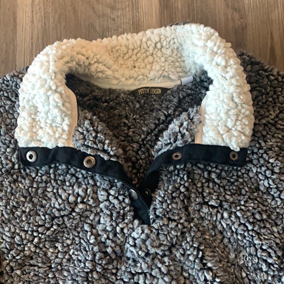 Dark gray pullover - Picture 2 of 4